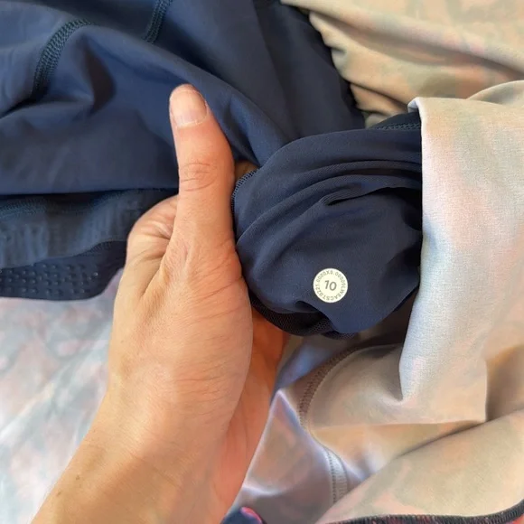 likeNEW Lululemon Court Rival High Rise Skirt
Chroma Clash Multi/Mineral Blue 10 - Picture 6 of 8